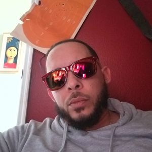 Meet your Posher, Genaro